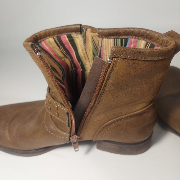 Stone Canyon Leather Brown Mid Top Ankle Boot, Size 6 - Picture 10 of 10
